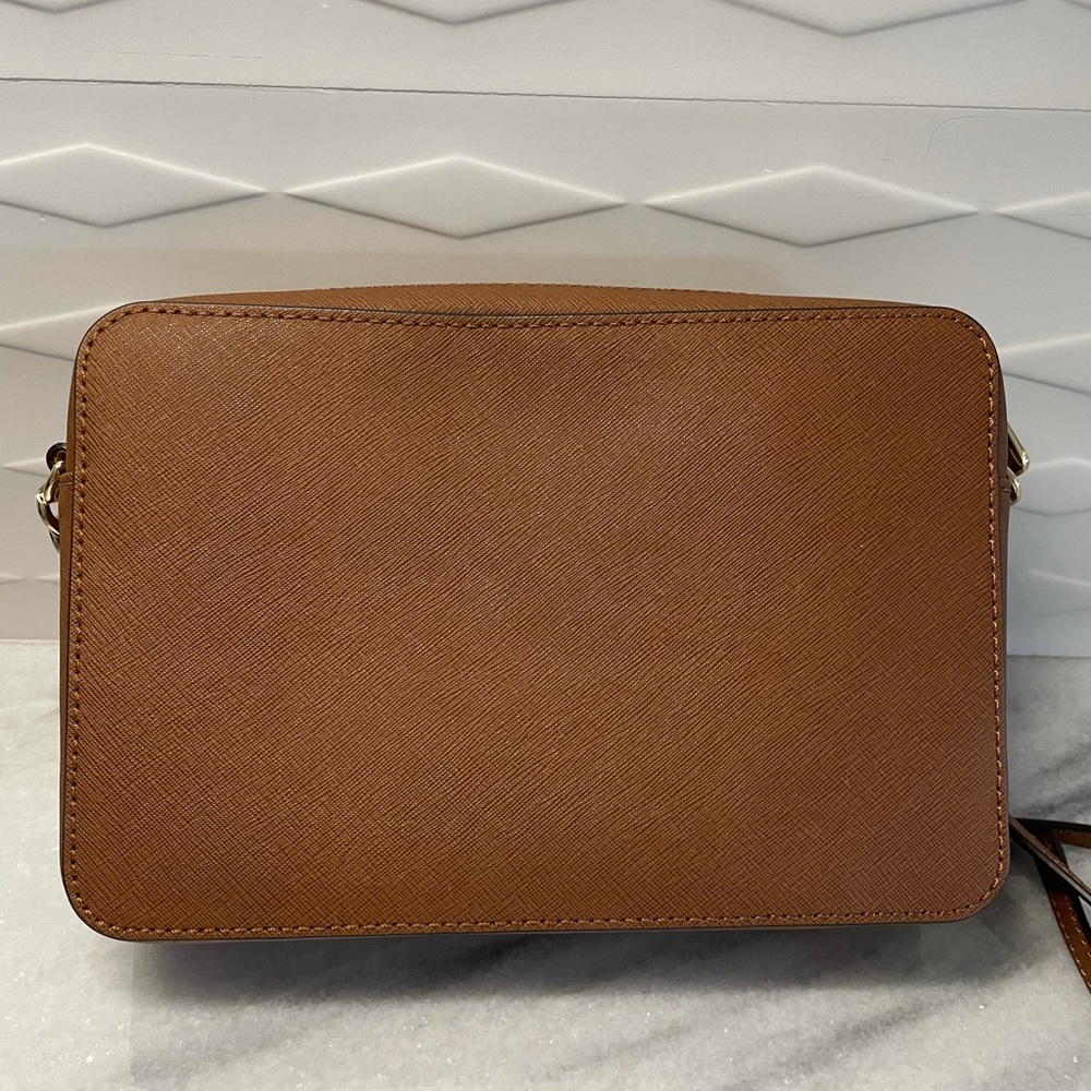 MICHAEL Kors NWOT
Jet Set East West Leather BAG - Picture 10 of 14